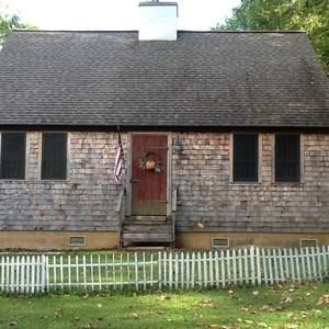 Meet your Posher, Connee